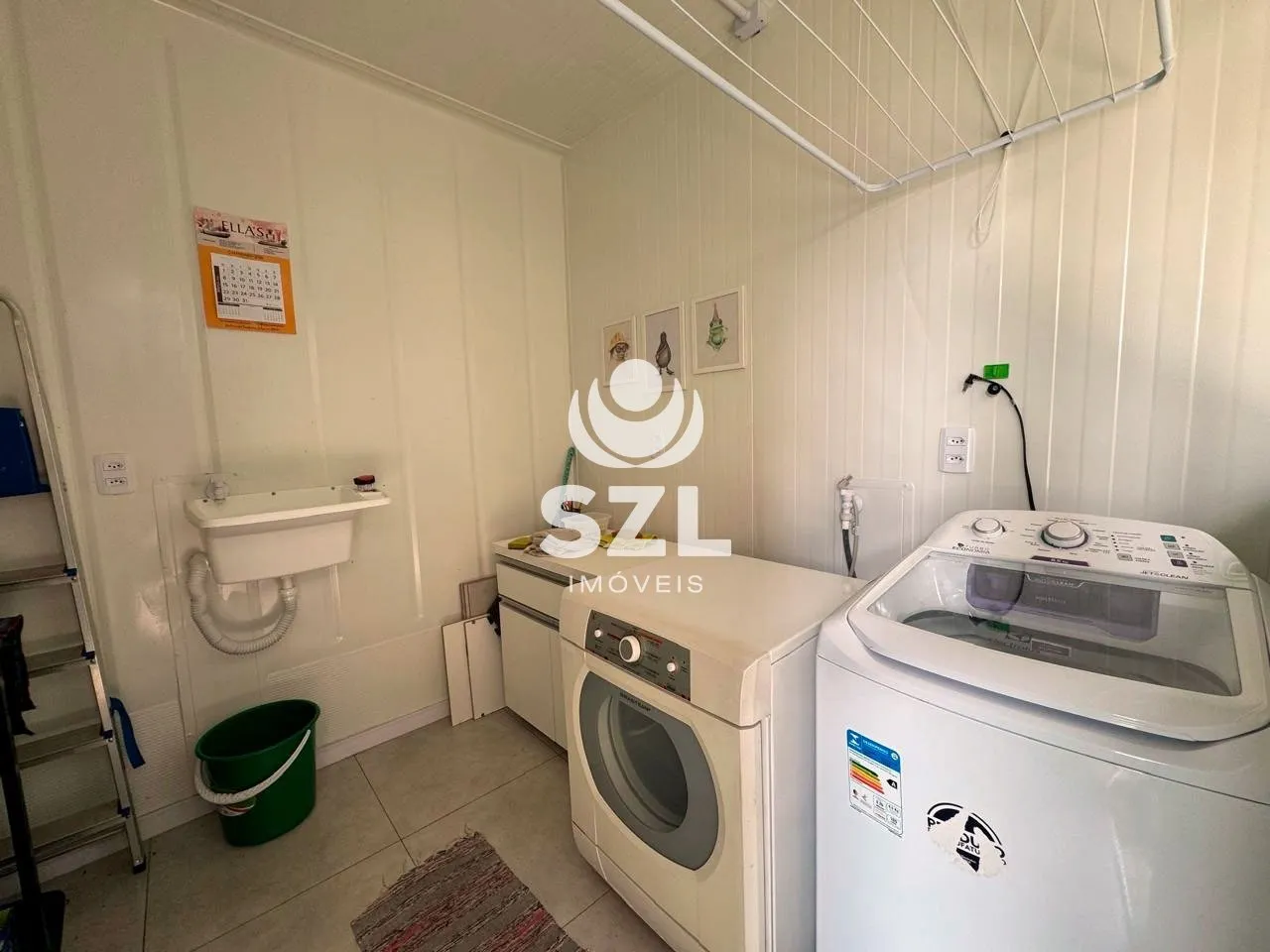 Washing machine in a one-bedroom apartment, 15 m² — photo 15
