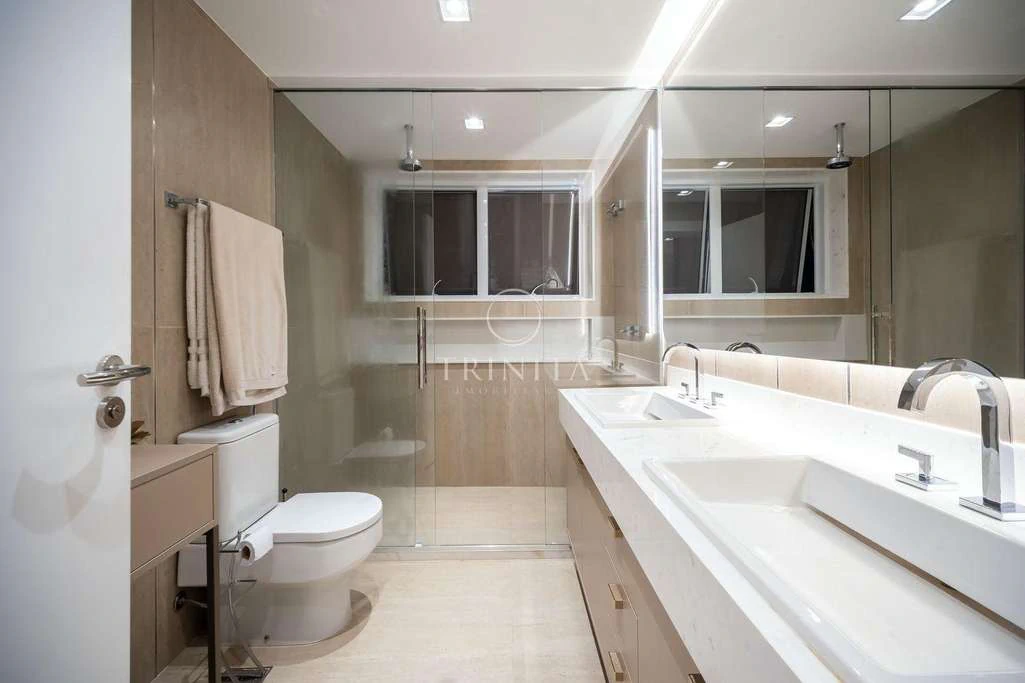 4-suite apartment with 6 bathrooms, 266 m² — photo 21