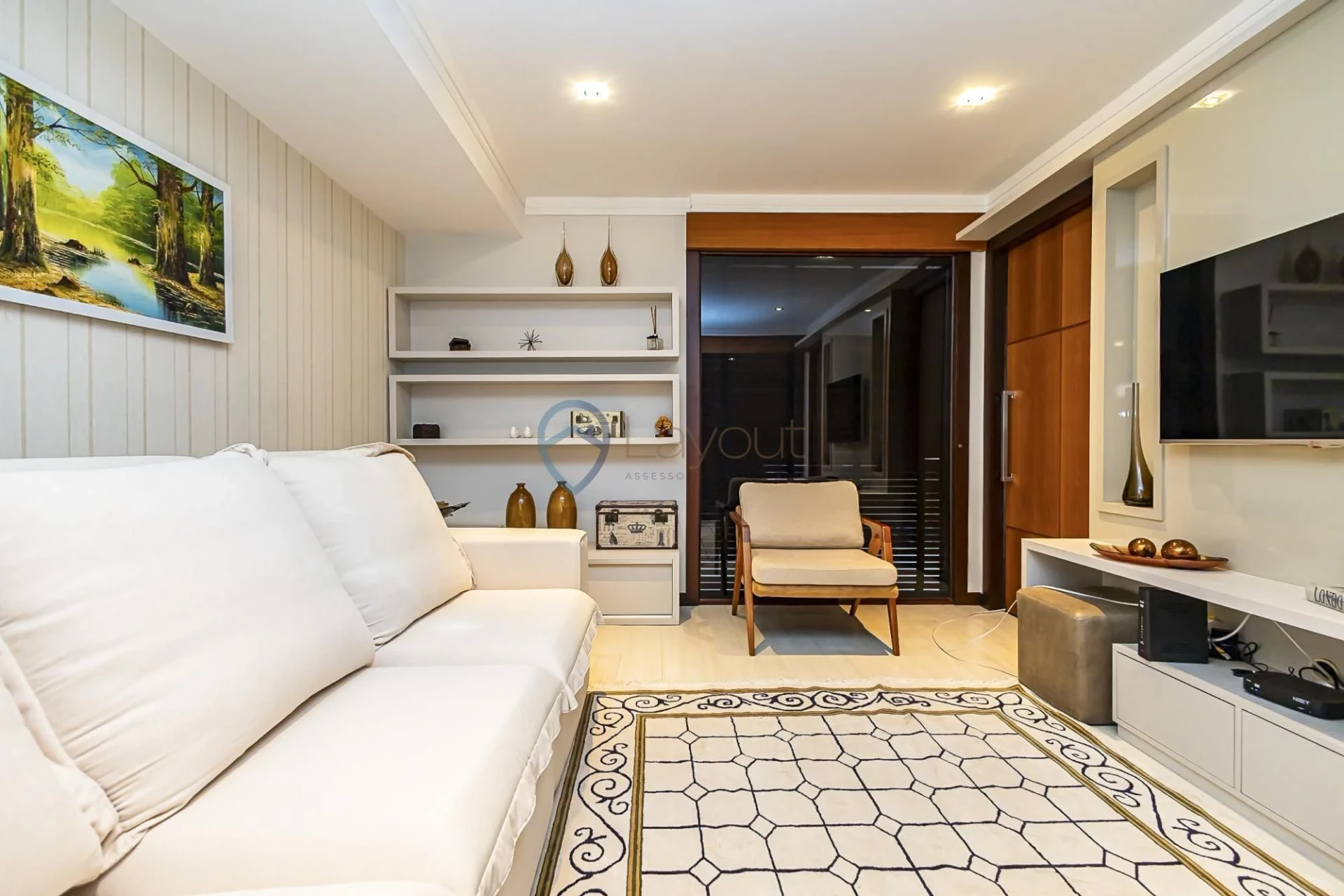Рабочее место и 4 спальни: дом 381 м² — photo 14