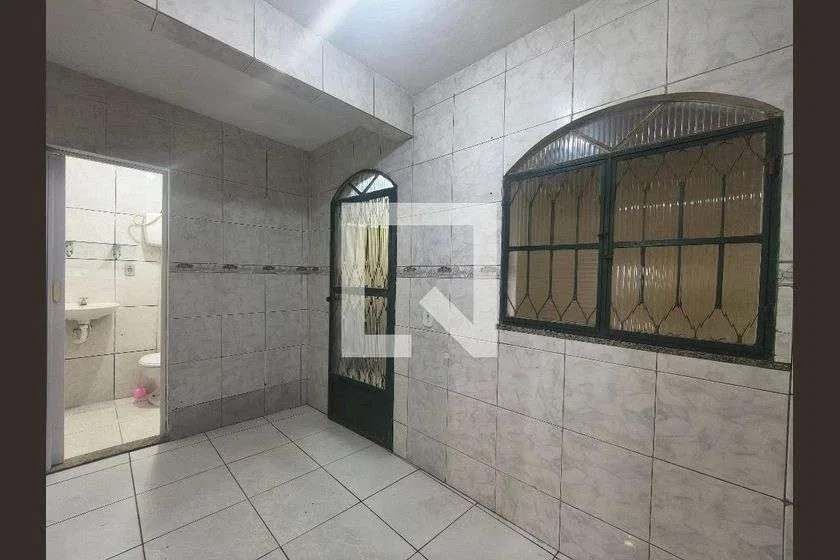1-bedroom house with a separate, closed kitchen — photo 12