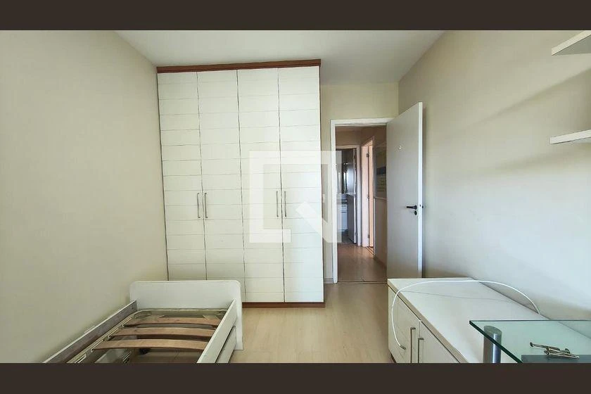 Apartamento de 2 quartos com varanda de vidro — photo 4