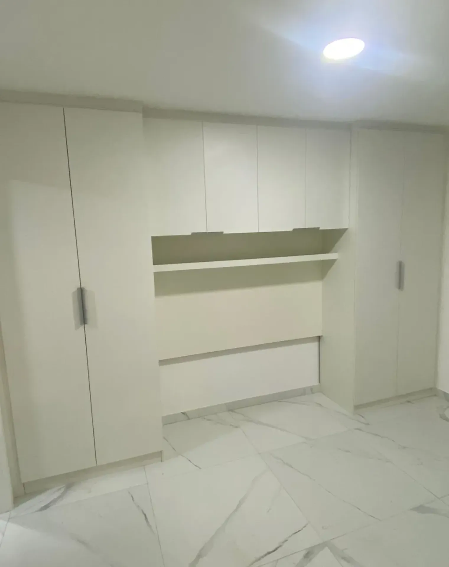 Apartment with 3 bedrooms, 2 bathrooms and a balcony — photo 28