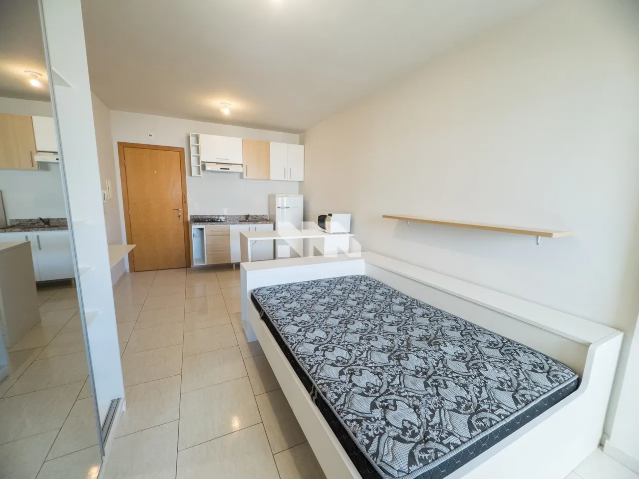 1-bedroom apartment with balcony and open-plan kitchen — photo 17