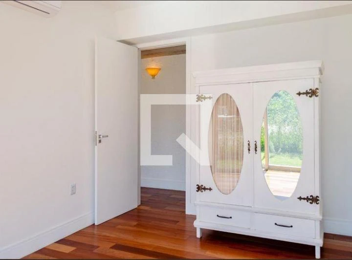 House 4 bedrooms, 4 bathrooms, 375 m² and 4 parking spaces — photo 5