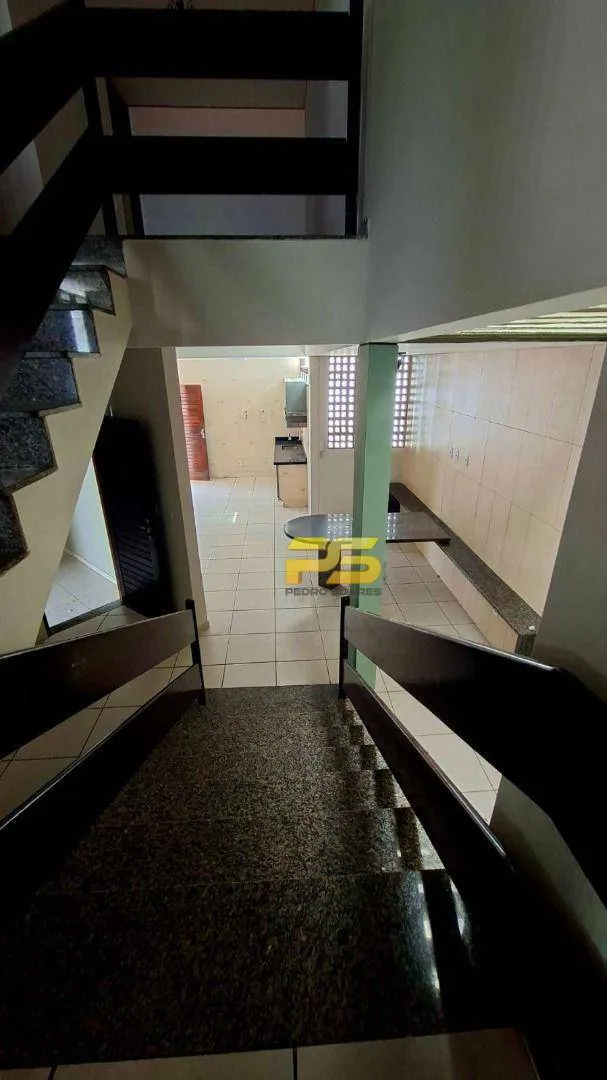 House with 4 en-suite bedrooms and electronic gate — photo 31