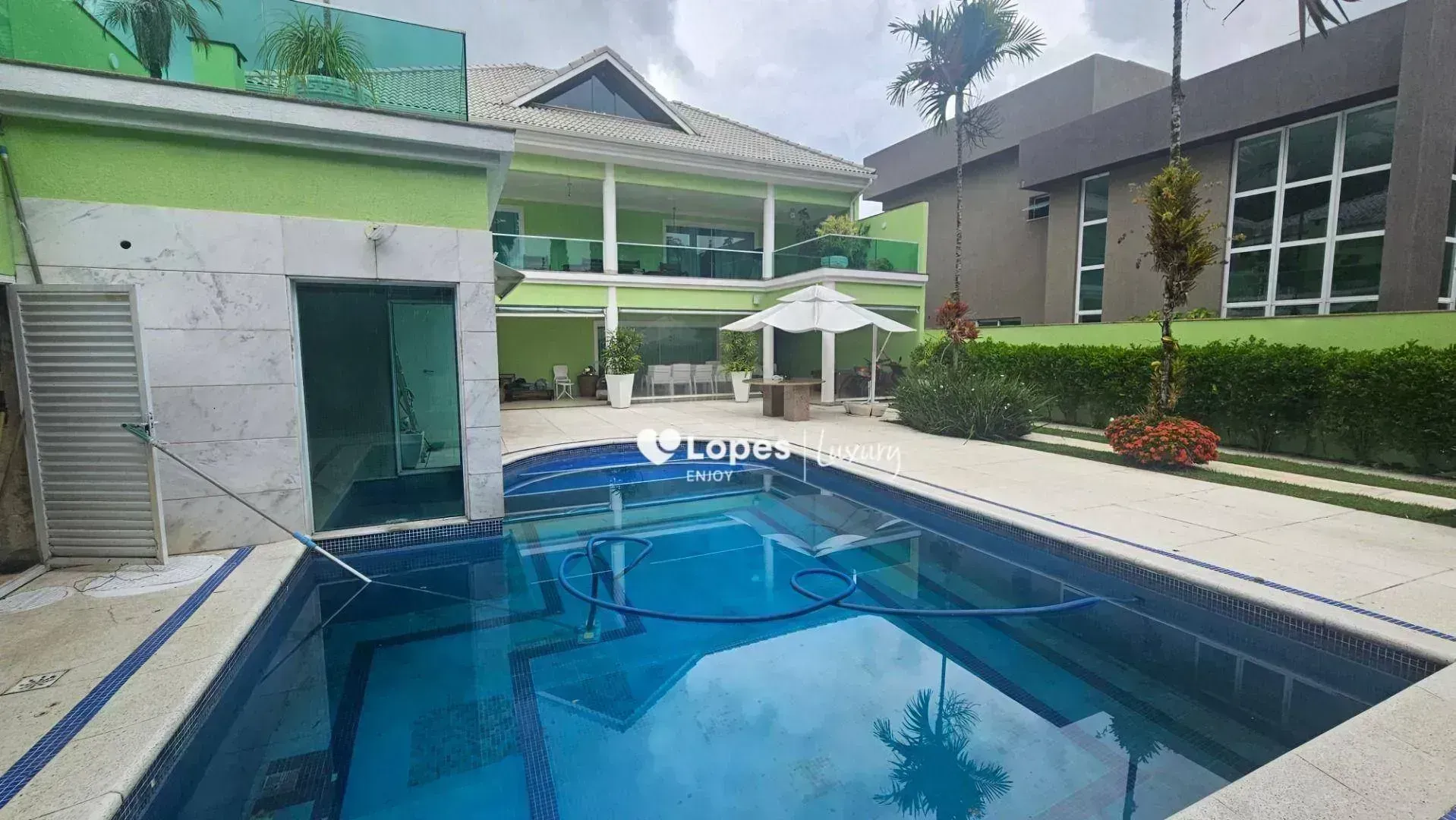 Furnished house with 6 en-suite suites and a private pool — photo 29