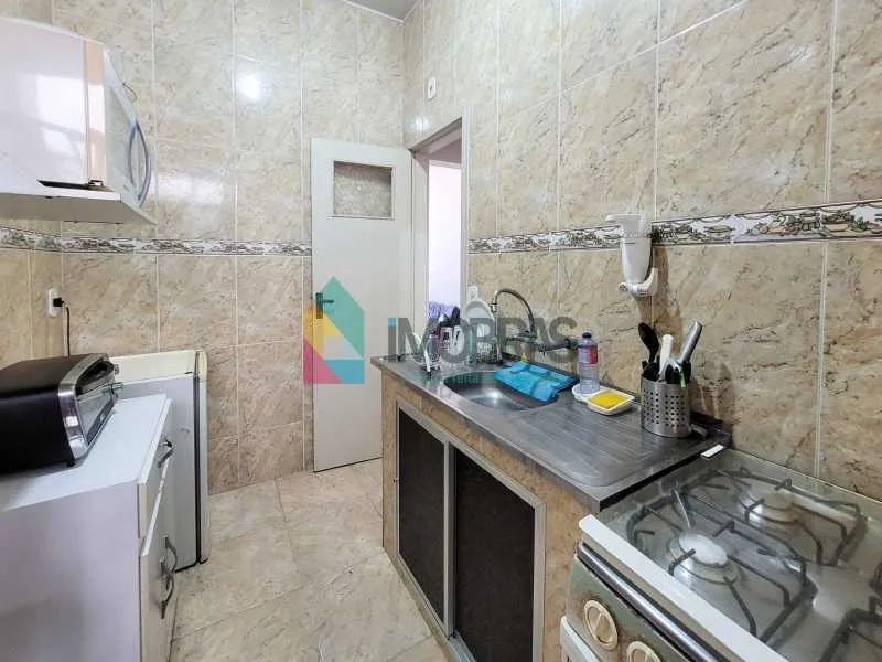 Furnished 1-bedroom apartment with city view — photo 10