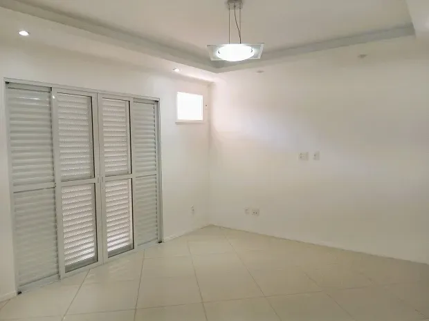 Casa sem vaga, 3 quartos e 3 banheiros reformada — photo 17