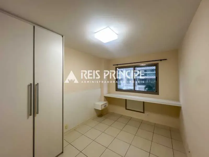 2-bedroom apartment with 1 en-suite and balcony — photo 4