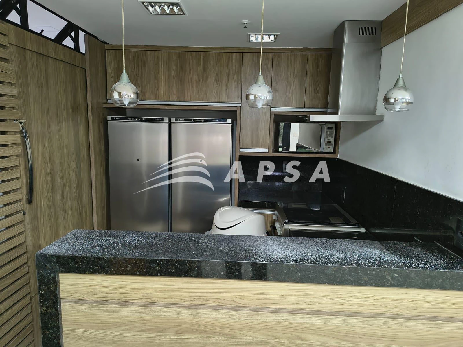 141 m² apartment with 4 bedrooms and enclosed balcony — photo 25