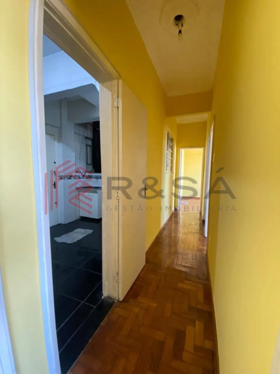 Квартира з 2 спальнями та дерев'яною підлогою або ламінатом — photo 8