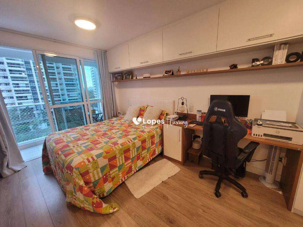 Furnished 2-bedroom apartment with a private BBQ — photo 14