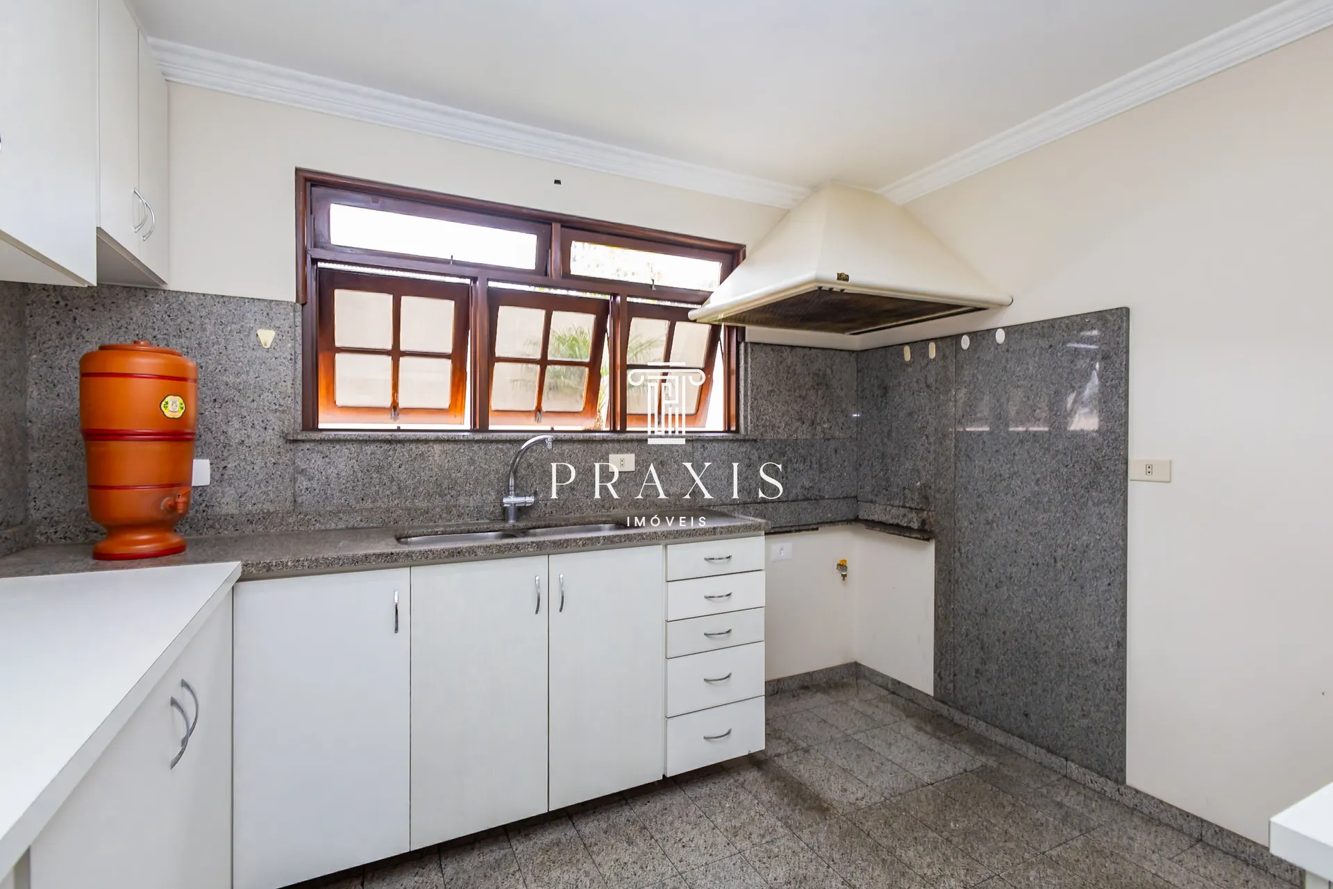 207 m² house with 5 bedrooms, 2 suites and 2 parking — photo 28