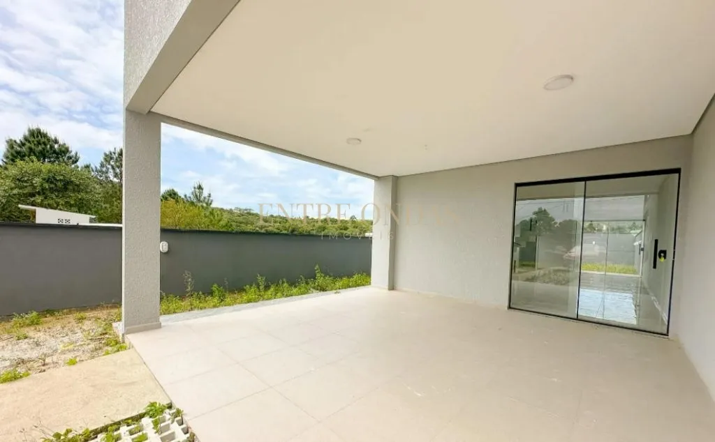 3-bedroom house with a mountain view in Florianópolis — photo 5