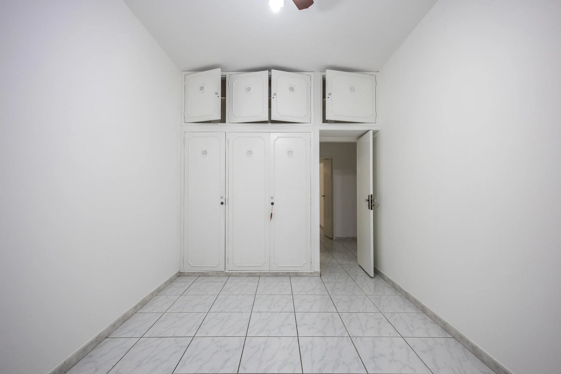 3-bedroom apartment with a park view — photo 10