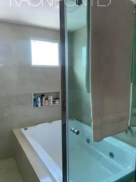 Condominium house with 3 en-suite bedrooms and 260 m² — photo 15