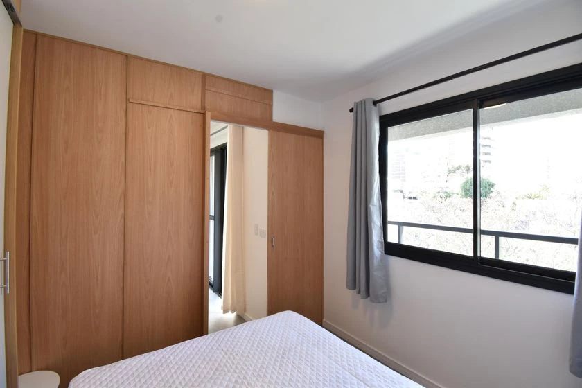 Apartamento mobiliado com varanda e 1 quarto — photo 8
