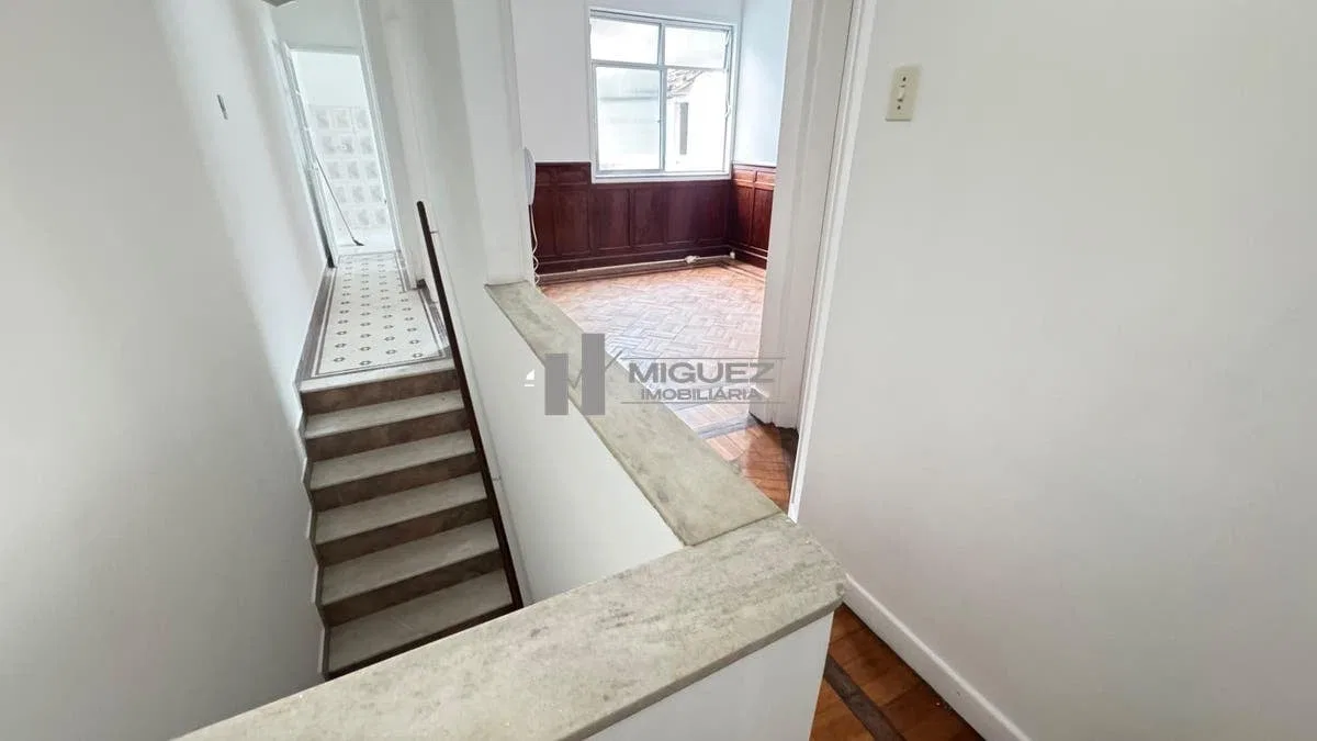 House, 80 m², with wood or laminate floors — photo 5