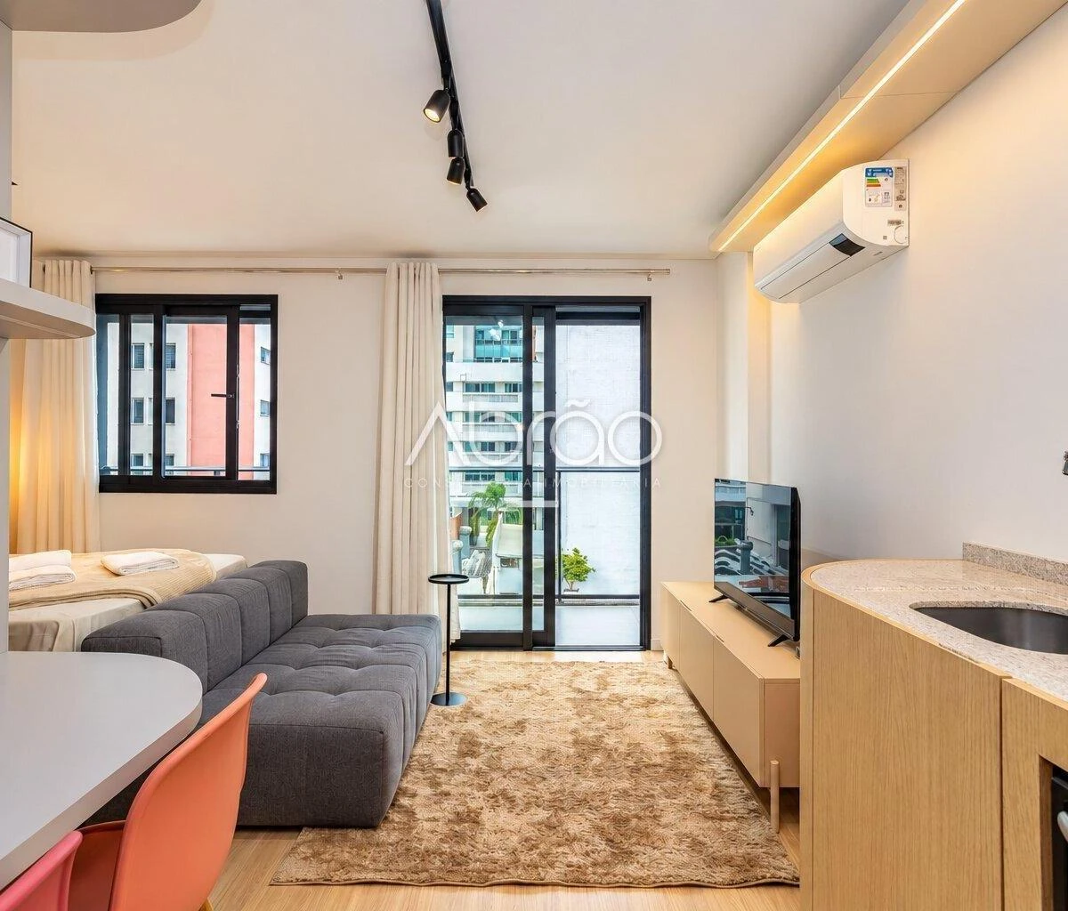 Studio mobiliado, 28 m², com janelas do piso ao teto — photo 13