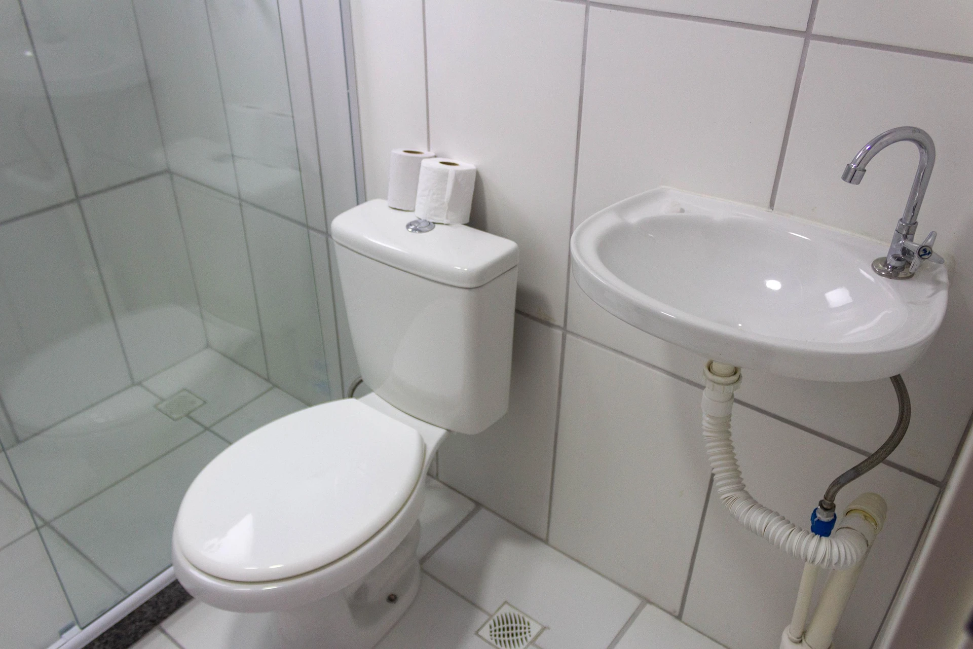 Apartamento de 2 quartos em condomínio com piscina — photo 4