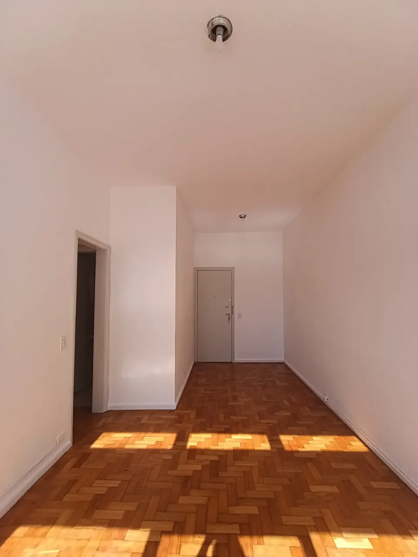 11th-floor apartment with 2 bedrooms and 2 bathrooms — photo 14