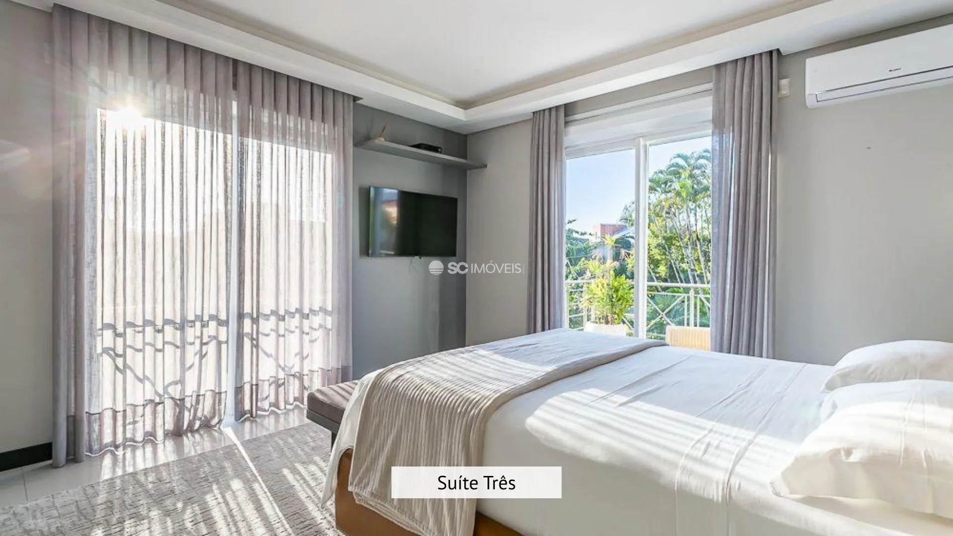 800 m² house with 6 en-suite rooms and 4 parking spaces — photo 34