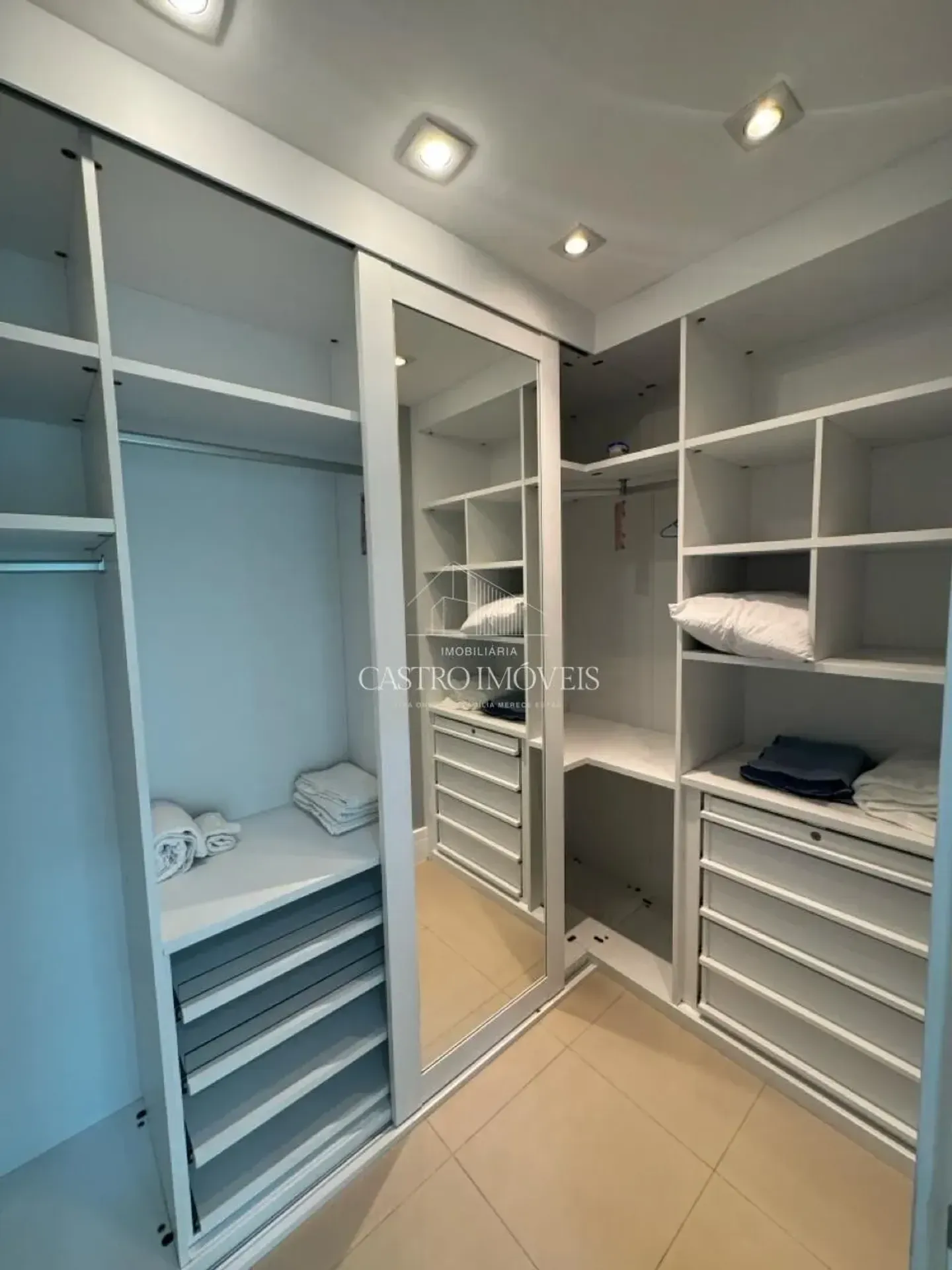 Casa com 5 suítes e jardim privativo — photo 32