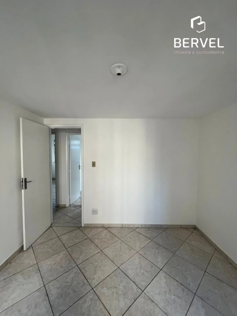 Apartment with 3 bedrooms, 1 bathroom and parking space — photo 8
