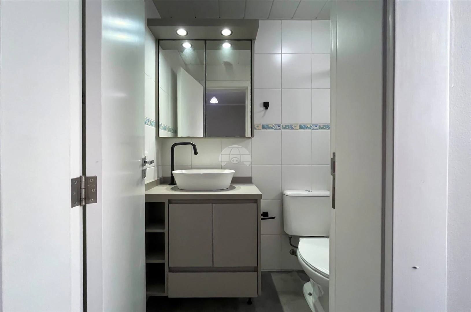 3-bedroom apartment with a washing machine — photo 20