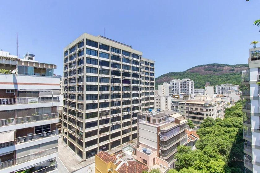 Квартира с 3 спальнями и 2 ванными при спальнях, 188 м² — photo 46