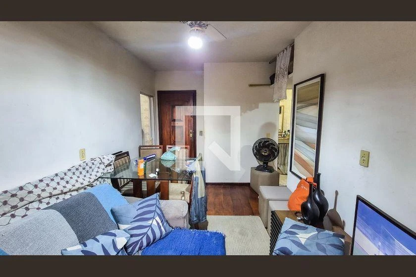 One-bedroom apartment with a washing machine — photo 8