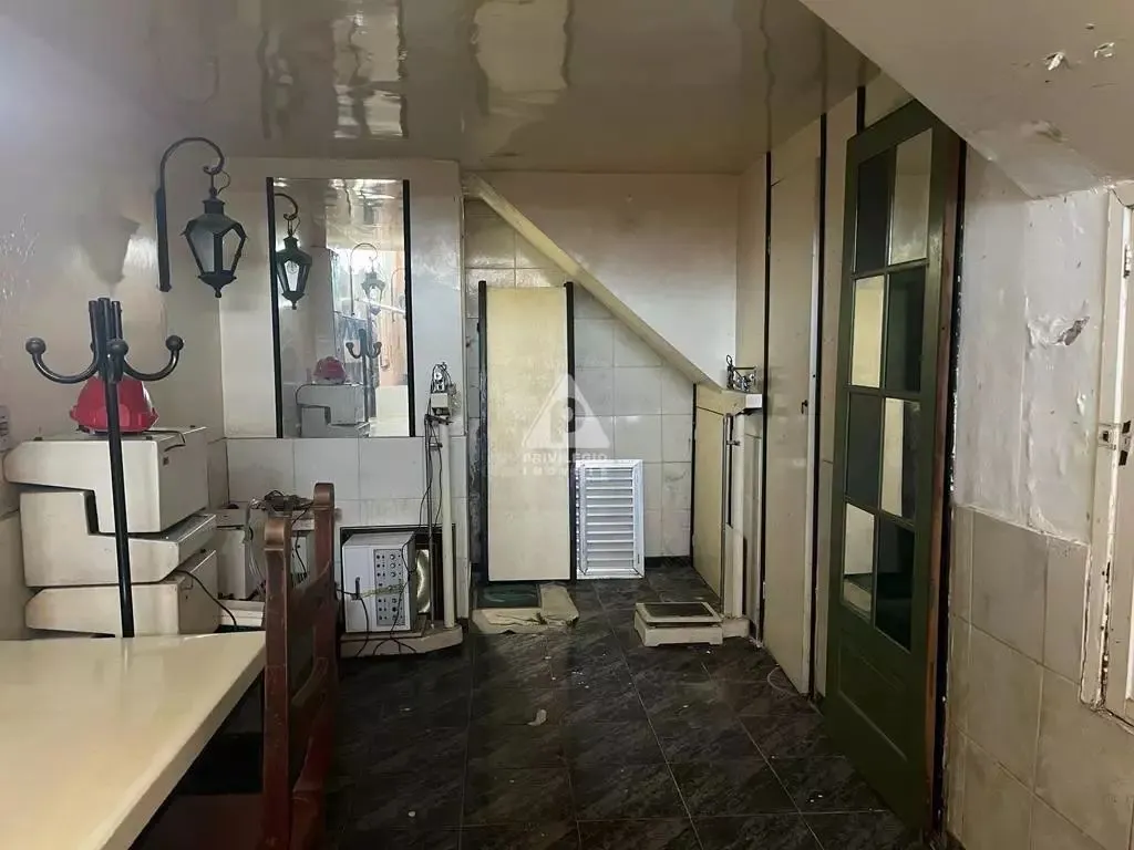 Unfurnished 145 m² house with 3 bedrooms and 3 bathrooms — photo 17