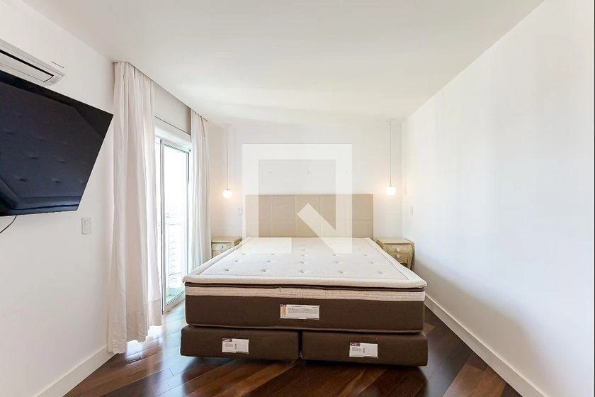Furnished apartment with 3 en-suite bedrooms and 211 m² — photo 47