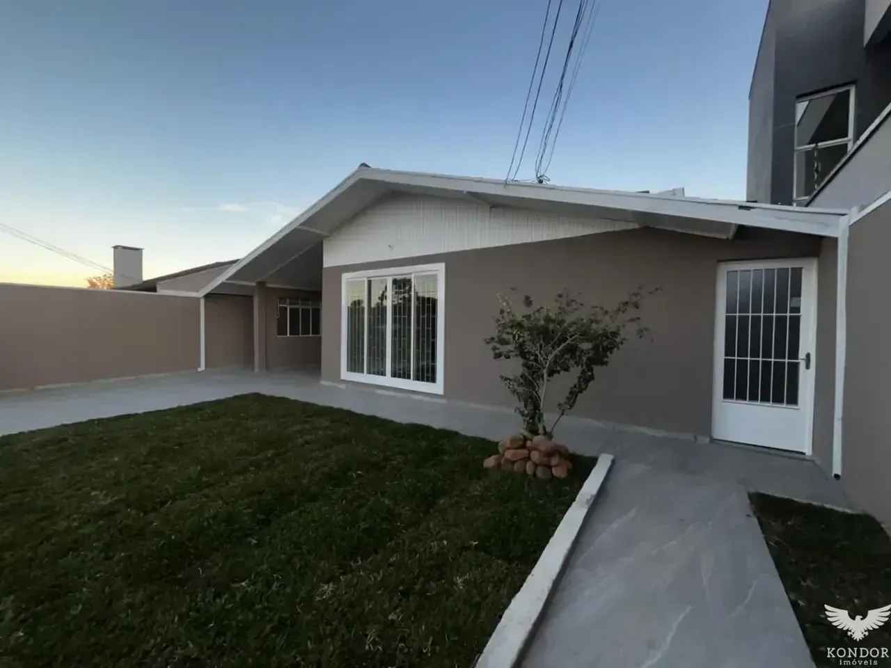 Single-level house with 220 m², 3 bedrooms and BBQ — photo 2