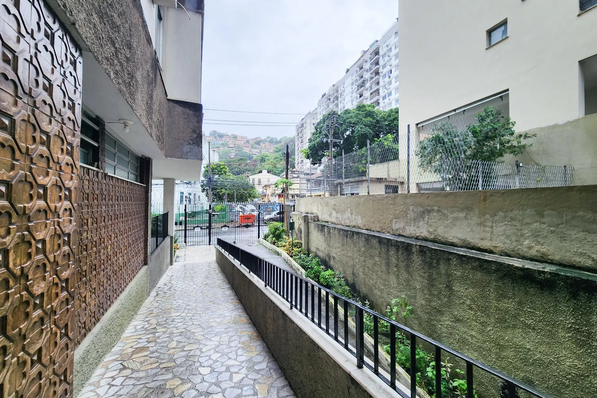 Furnished apartment, 58 m², with a mountain view — photo 36