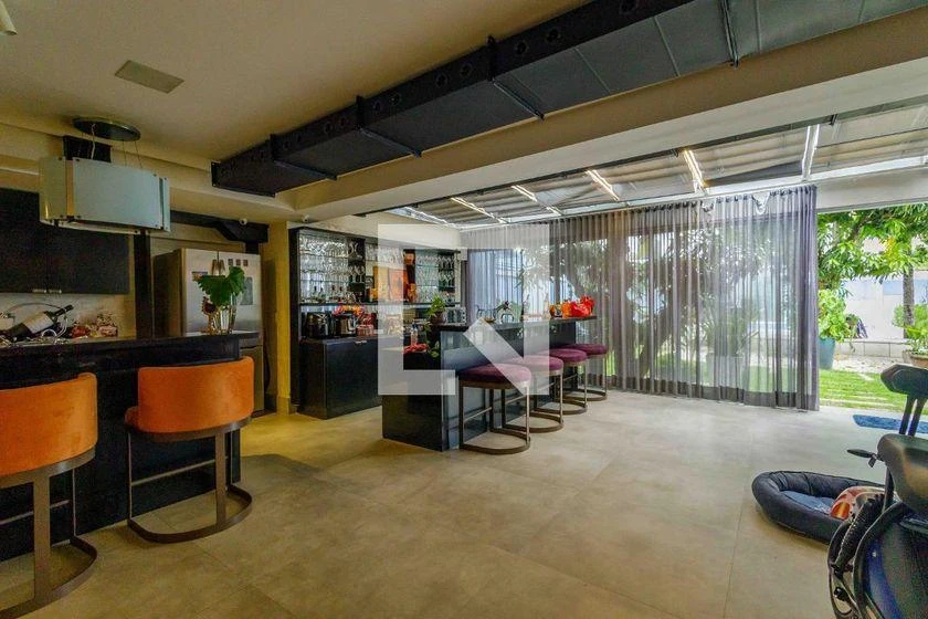 Furnished house with 5 bedrooms and open-plan kitchen — photo 2