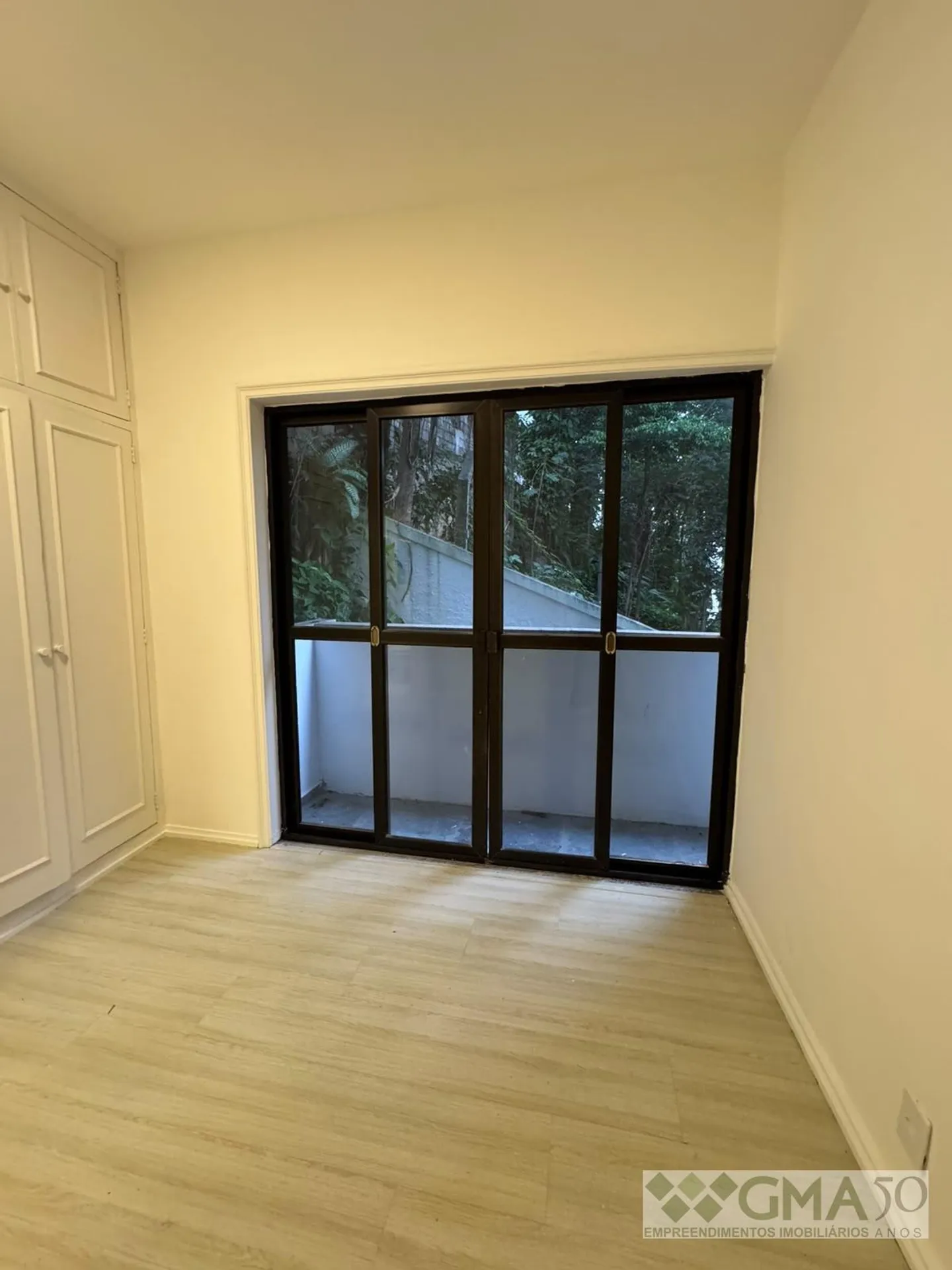 Apartment, 70 m², with wood or laminate floors — photo 3