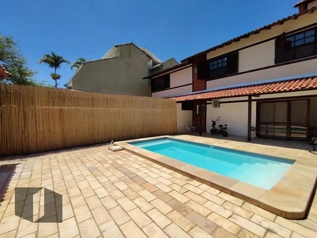 602 m² house with 4 bedrooms and a gas stove kitchen — photo 11