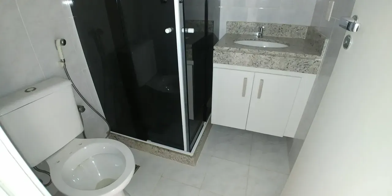 Unfurnished apartment with 3 bedrooms and 2 bathrooms — photo 12