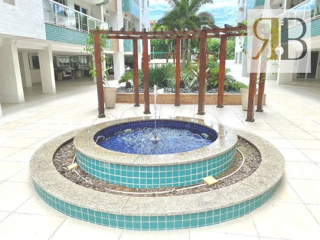 Рабочее место и 4 спальни: квартира 252 м² — photo 23