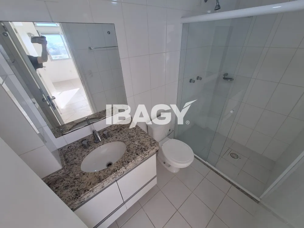 3-bedroom 196 m² apartment with 2 parking spots and balcony — photo 10