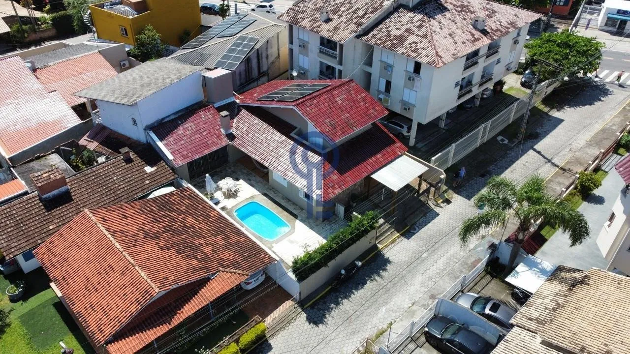 Casa mobiliada com 4 dormitórios e 3 banheiros — photo 30