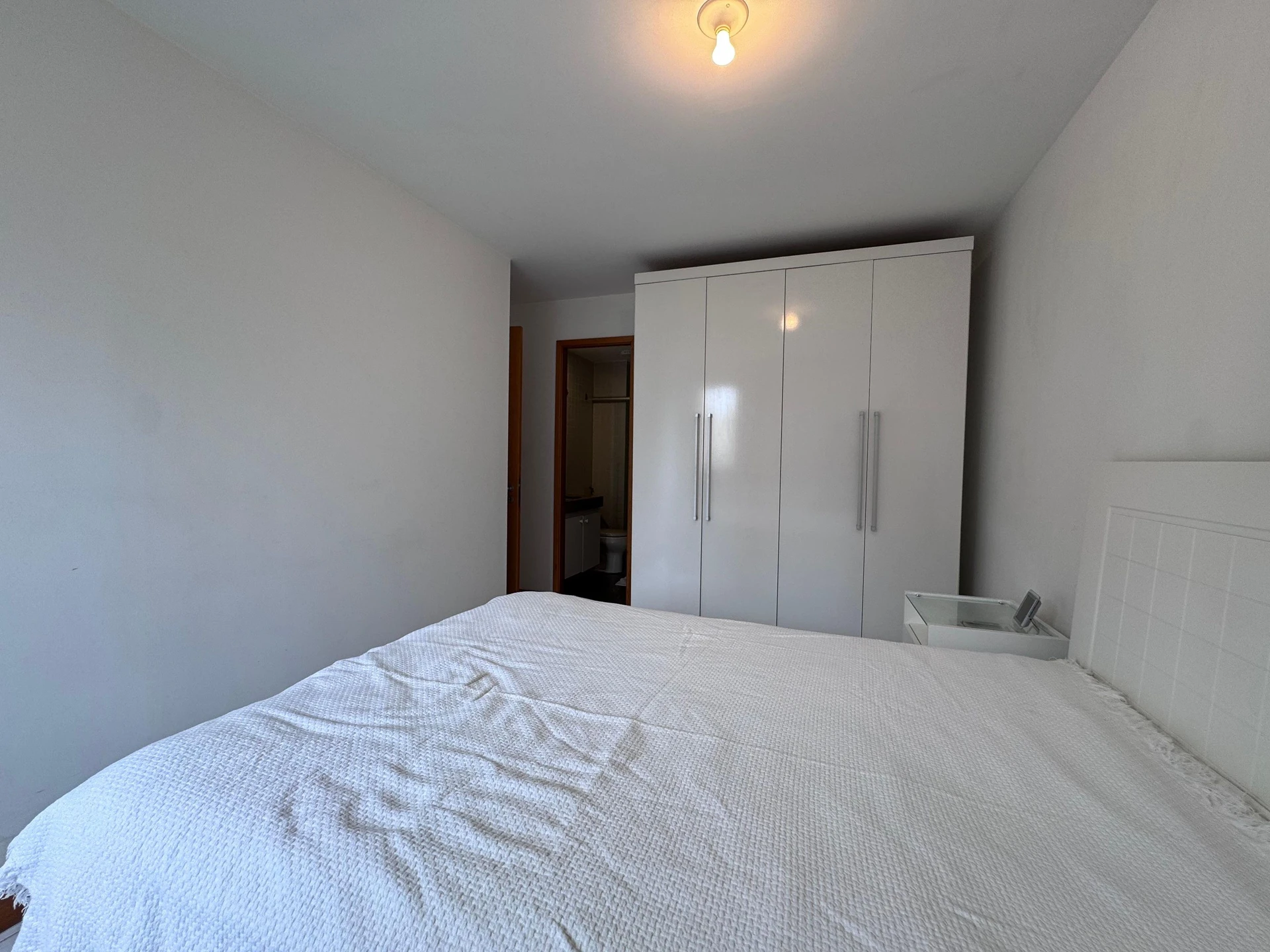 Furnished 2-bedroom apartment with 1 suite — photo 16