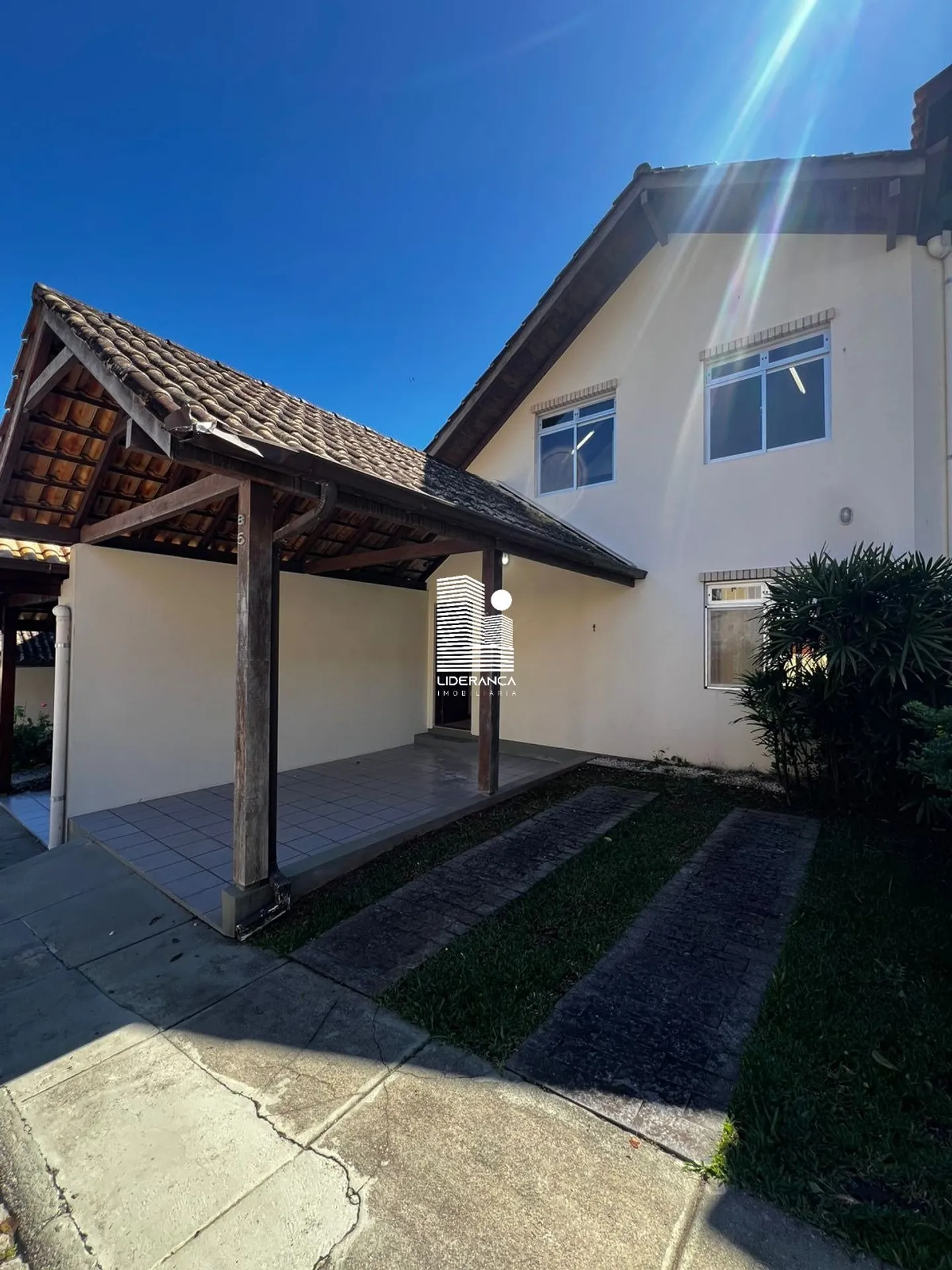 180 m² house with 3 bedrooms, 2 baths and a balcony — photo 6