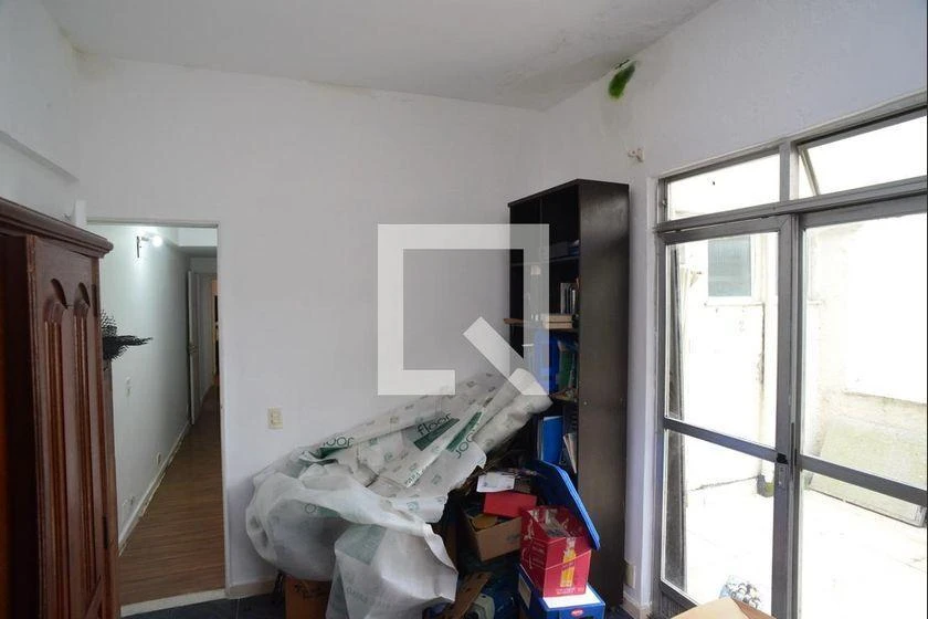 Unfurnished 6-bedroom apartment with 340 m² — photo 47