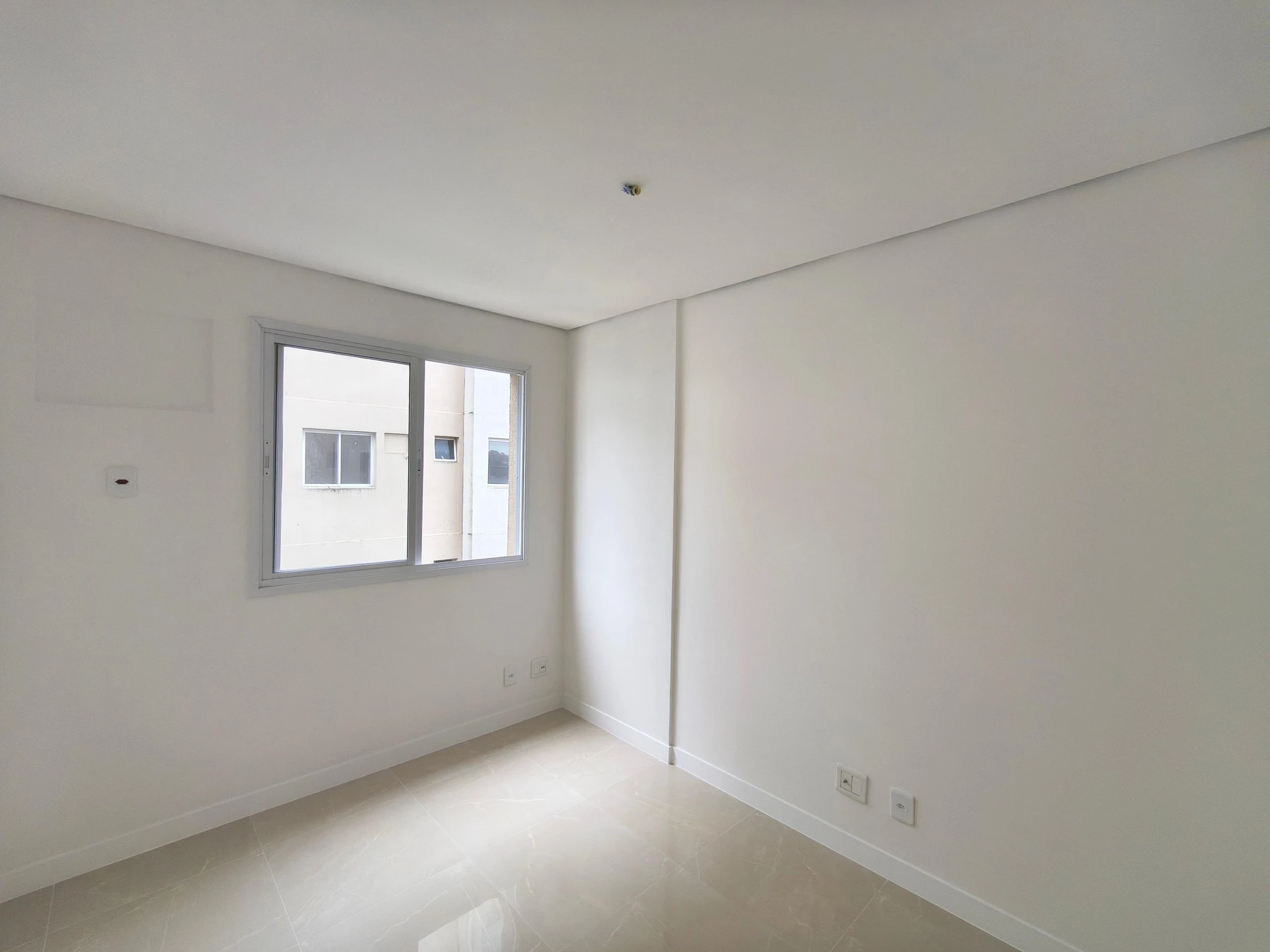 Apartment with 3 bedrooms, 2 bathrooms and parking — photo 27