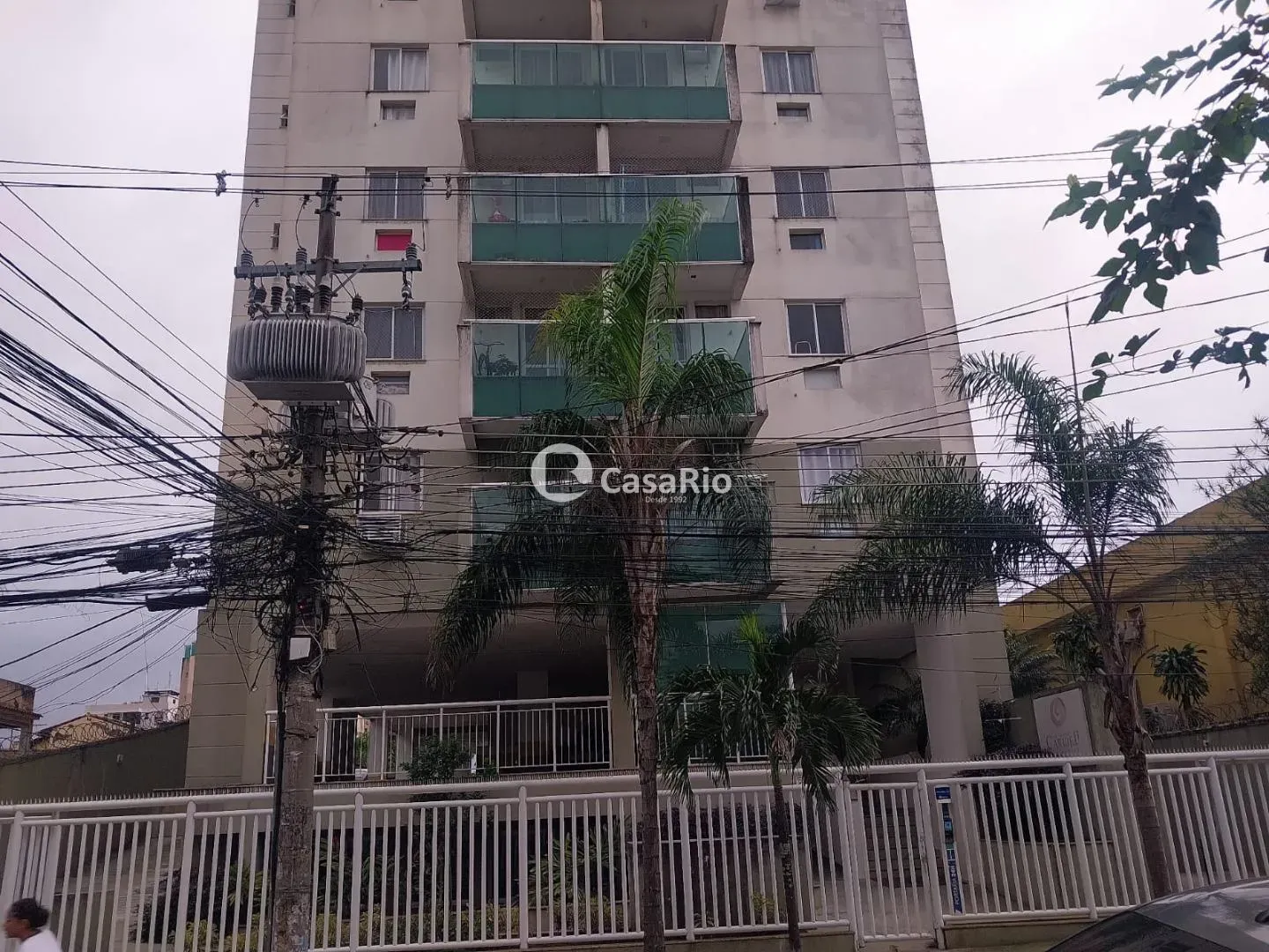 2-bedroom apartment in a building with a pool — photo 24