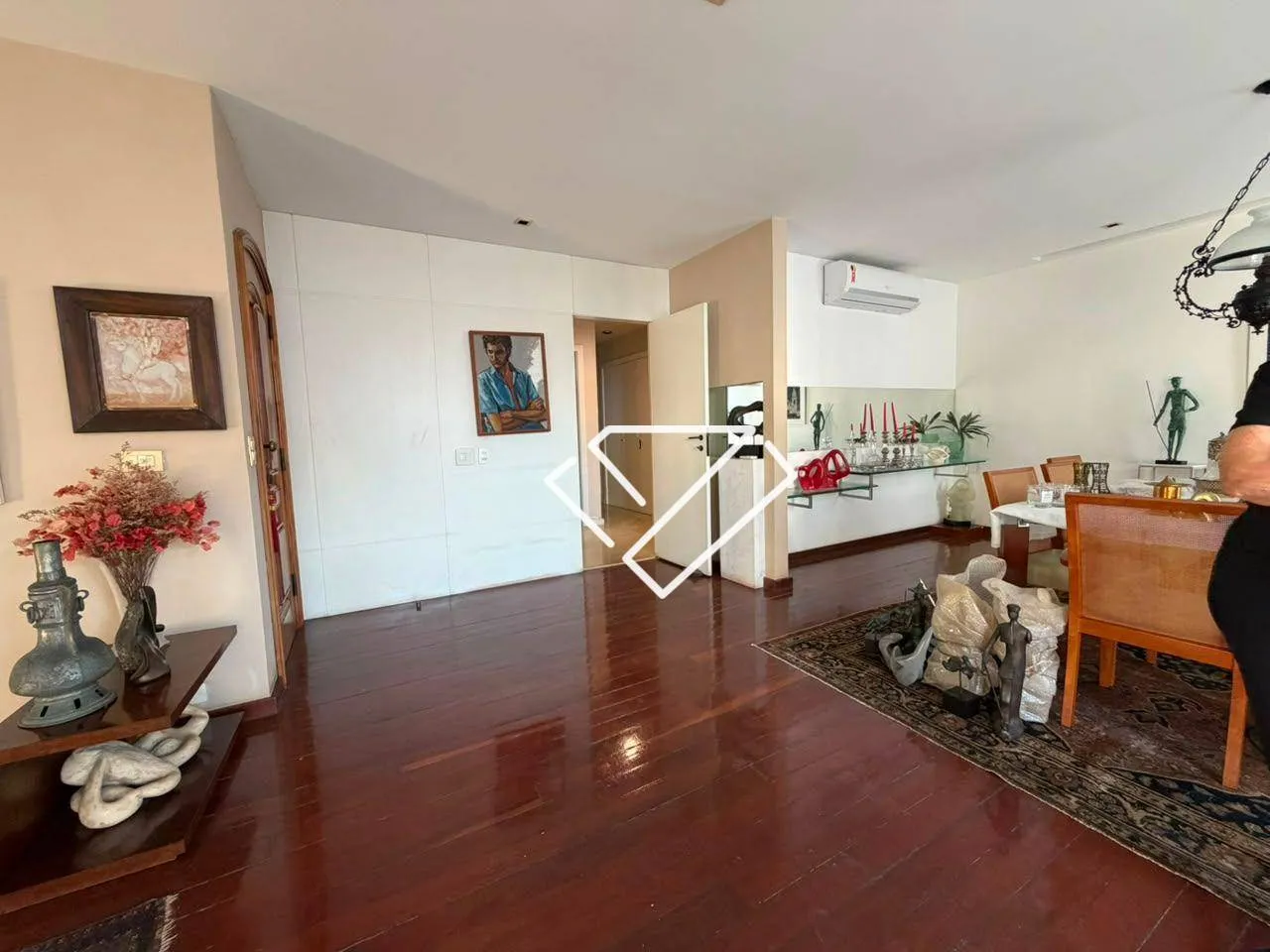 Penthouse with 3 bedrooms, 4 bathrooms and enclosed balcony — photo 54