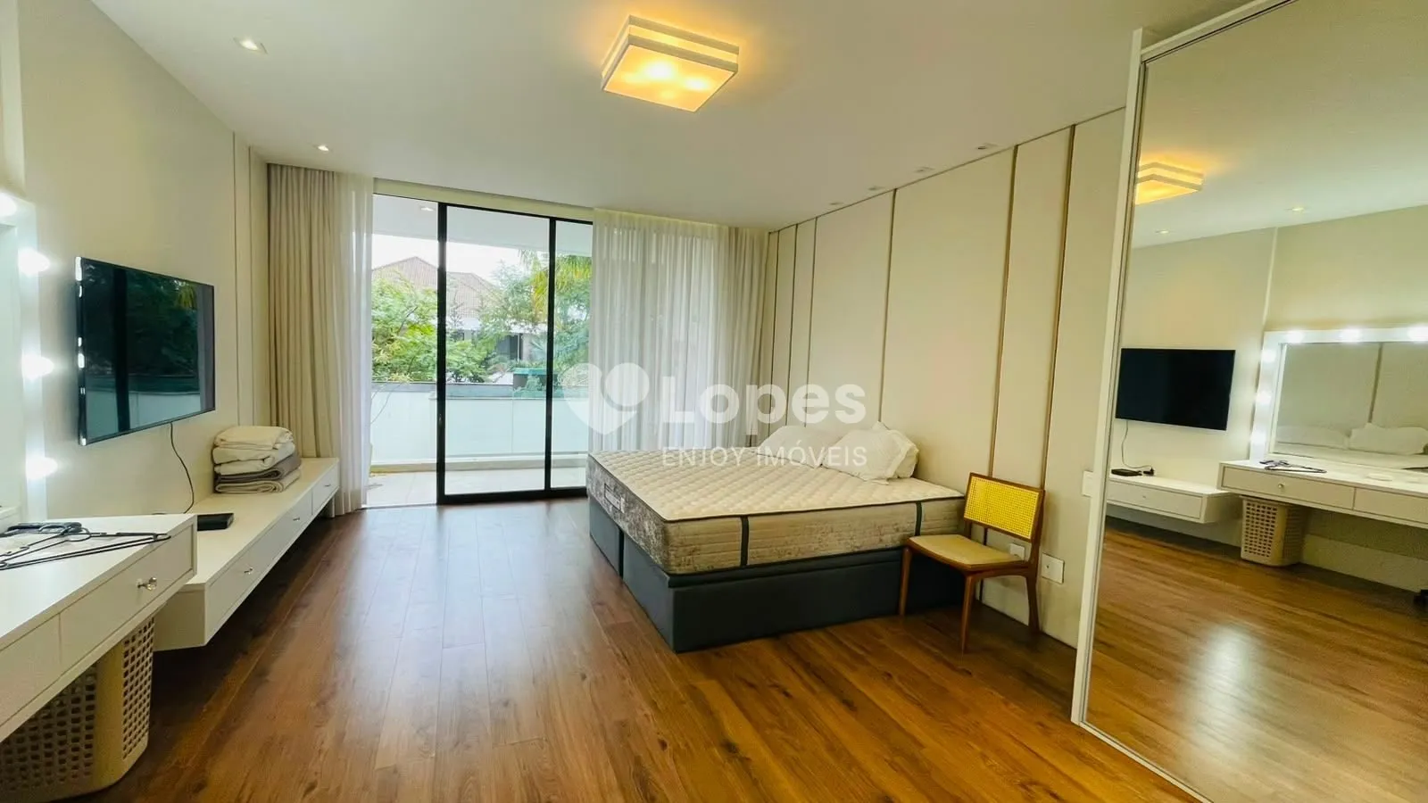 Furnished house with 5 en-suite bedrooms 600 m² — photo 8