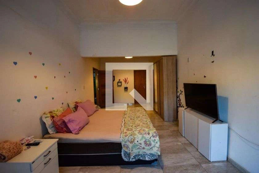 Дом с 4 спальнями, 3 парковками и частным садом — photo 18